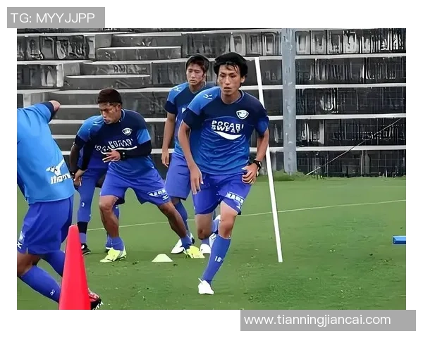 赞岐斧玉海与德岛漩涡的激烈对决引发的足球热潮与战术分析